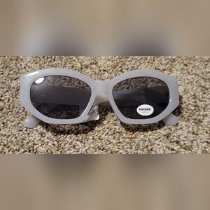 🛍3 For $18🛍RSQ Oversized Square Sunglasses in Frosted Gray